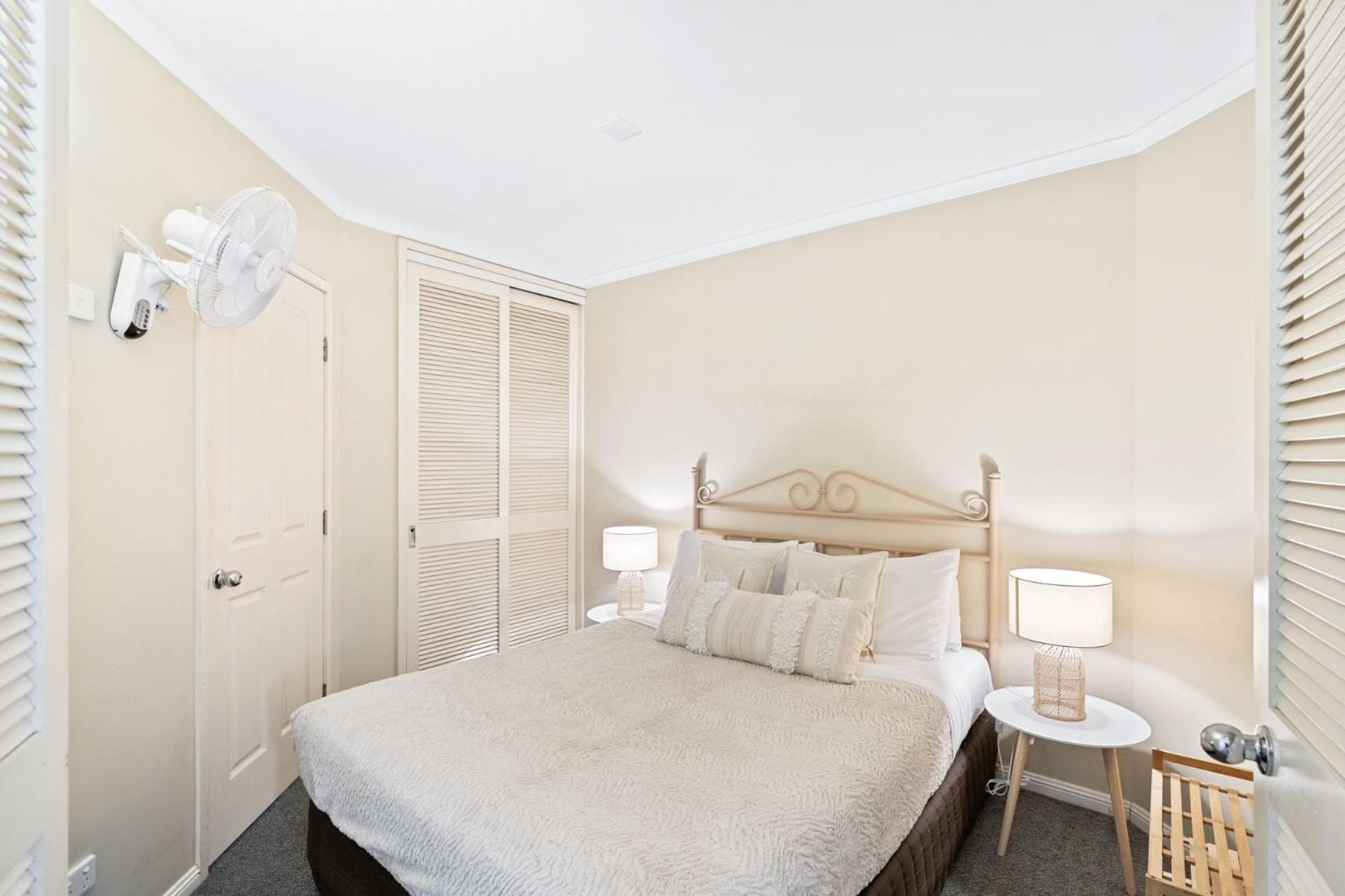 Stylish Cbd Retreat - 8 Il Palazzo Apartment *
