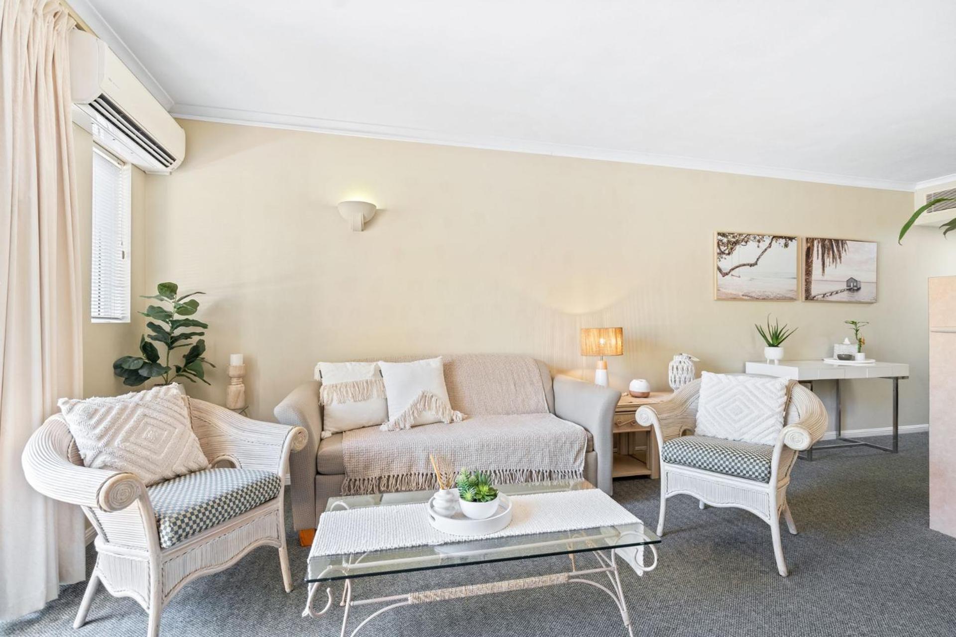 Stylish Cbd Retreat - 8 Il Palazzo *