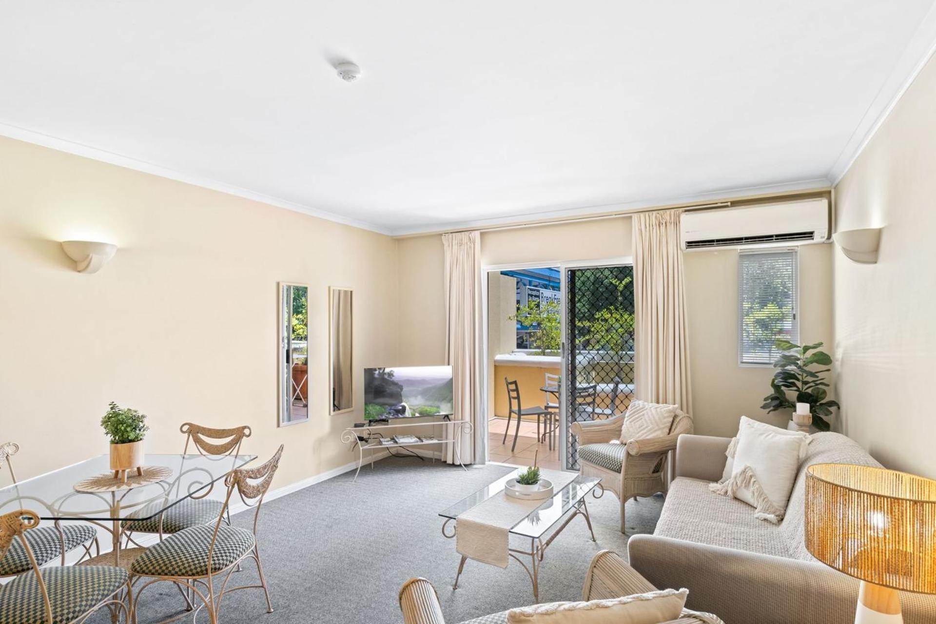 Stylish Cbd Retreat - 8 Il Palazzo Apartment