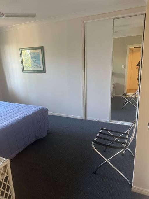 2 Bedroom Family Or Corporate Self-contained In Apartamento Cairns