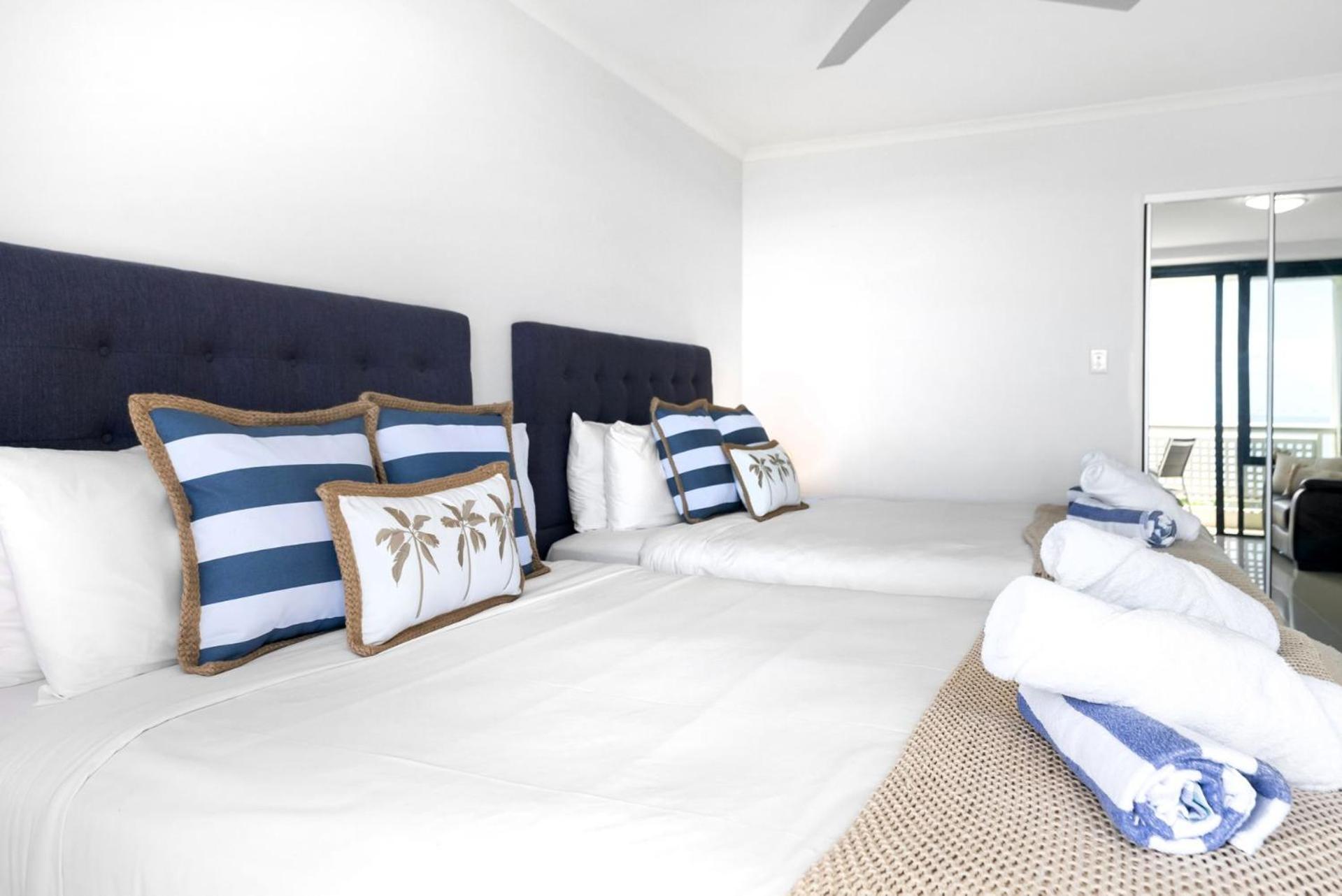 Belle Escapes Rydges Plaza Esplanade Luxury 2-bedroom Apartment *
