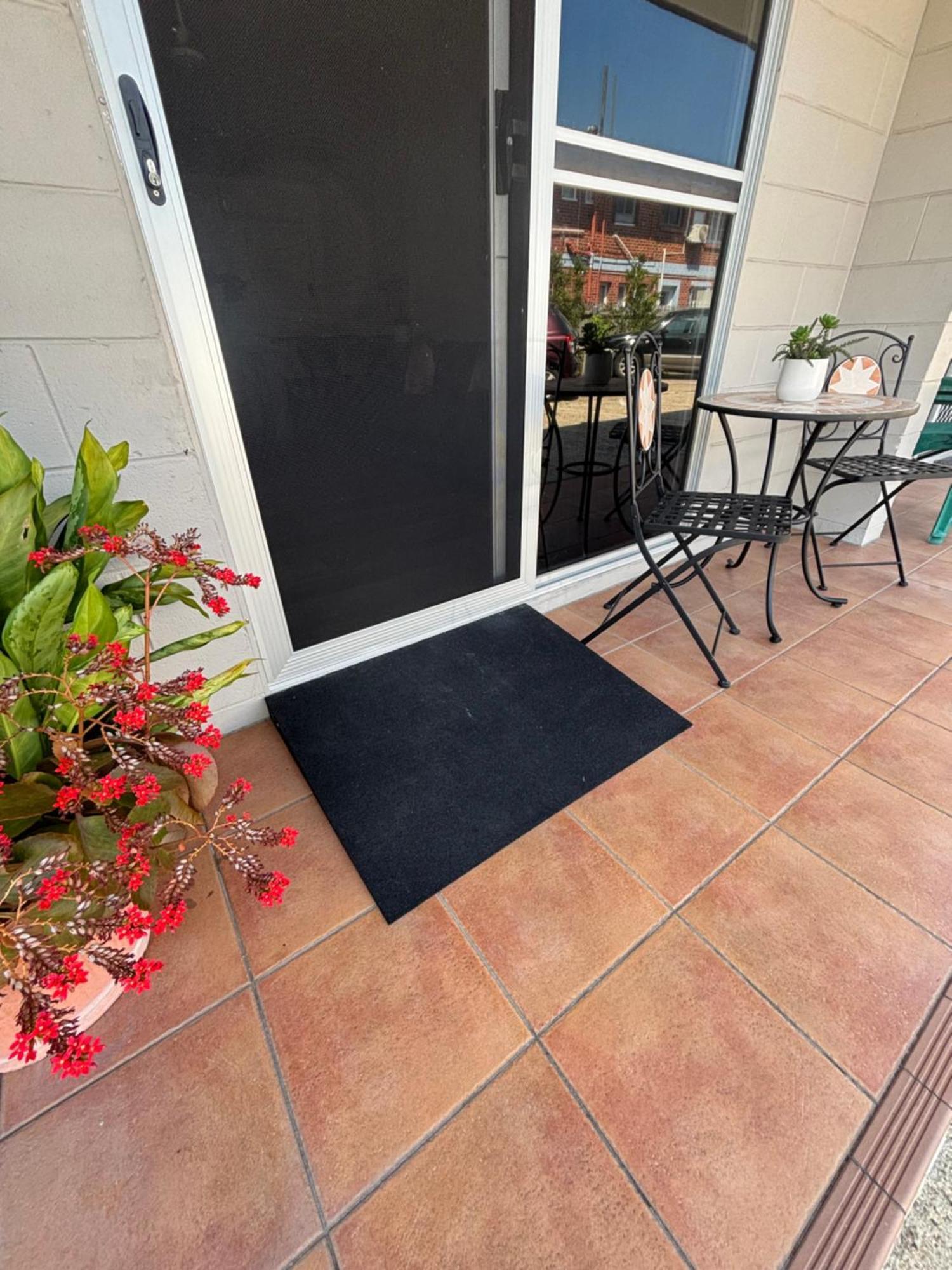 Tropical Ground-floor Retreat Apartamento