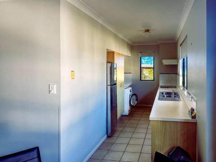 Fantastic Self-contained 1 Bedroom Apartment Cairns