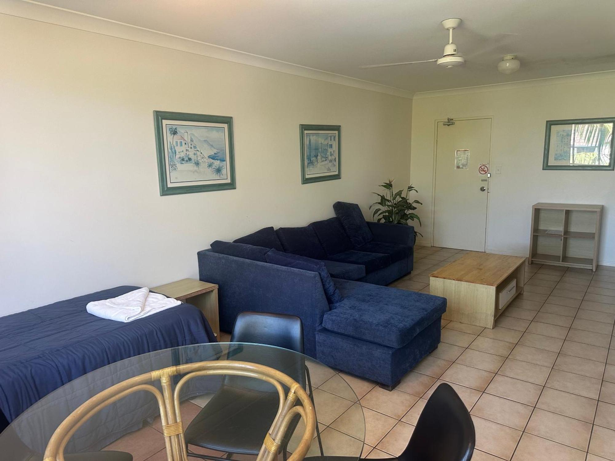 Fantastic Self-contained 1 Bedroom In North Apartment