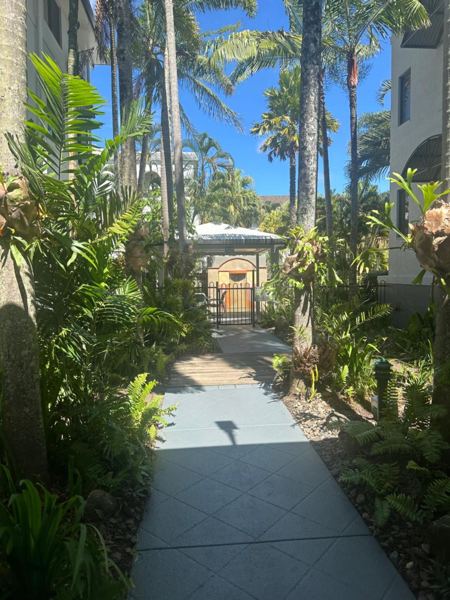 Fantastic Self-contained 1 Bedroom In North Apartment *