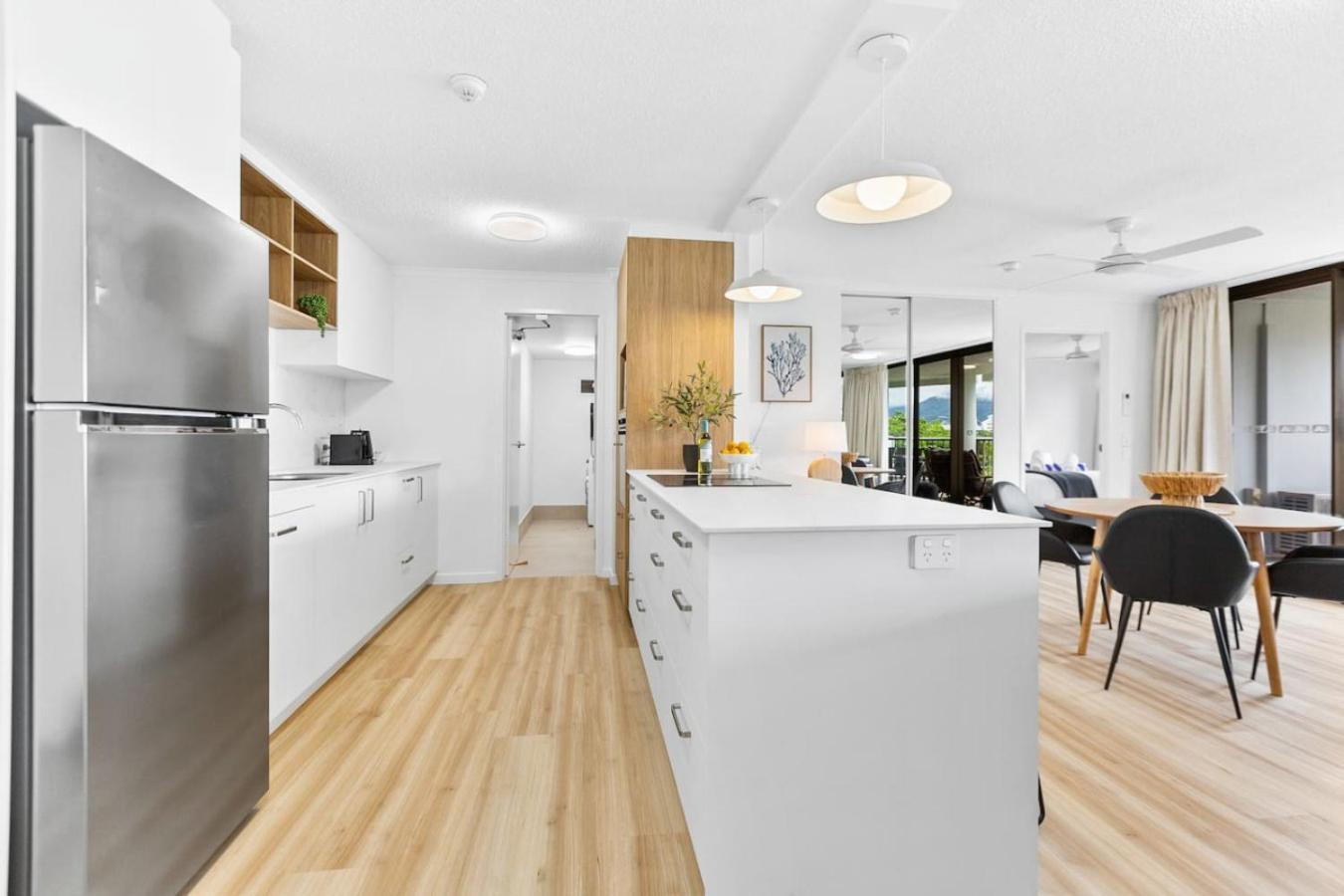 Aquarius Esplanade Retreat Apartment Cairns