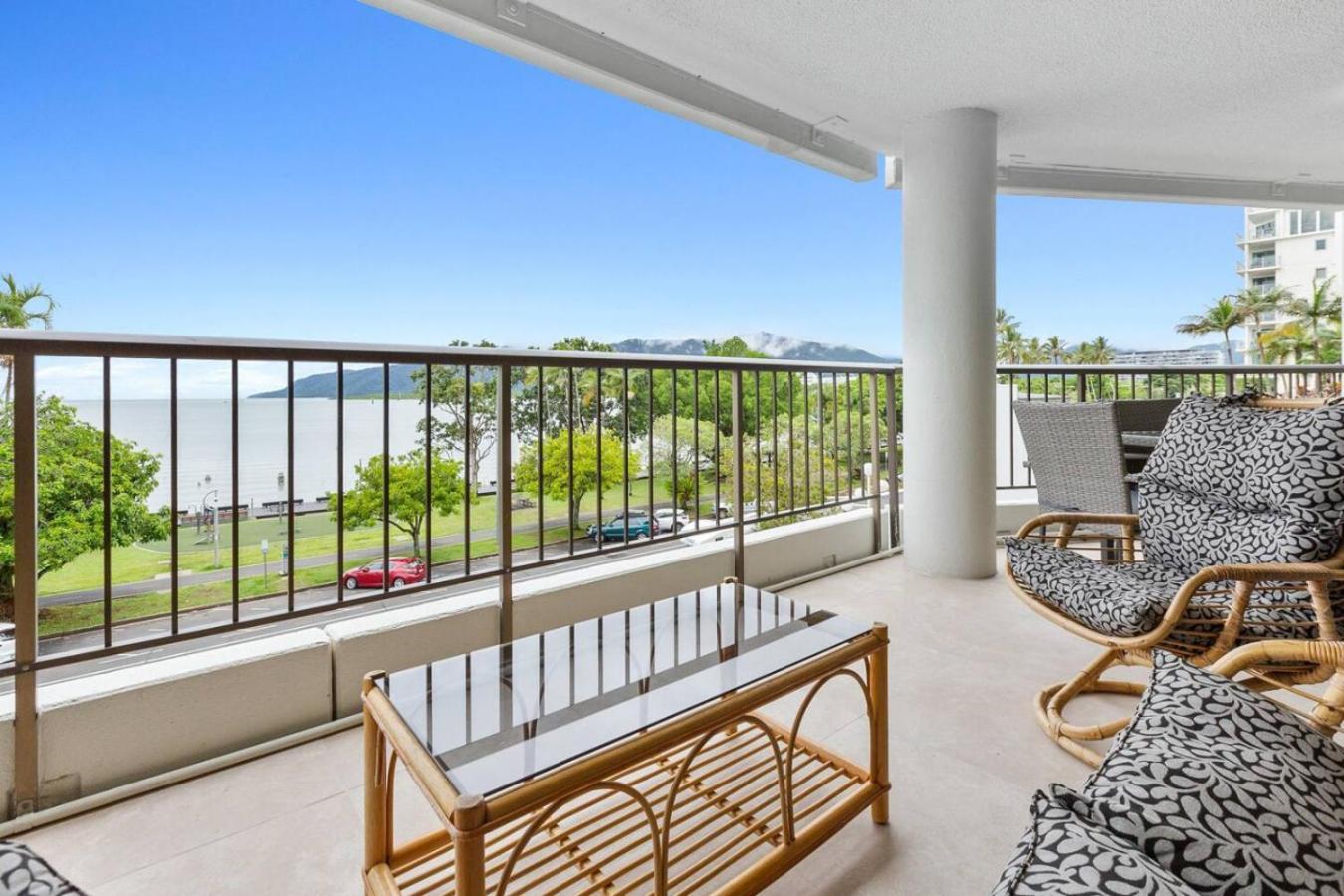 Apartment Aquarius Esplanade Retreat Cairns