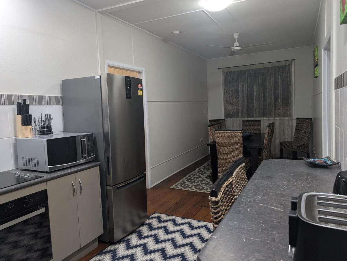 The Quinn - Inner Classic Queenslander Holiday home *