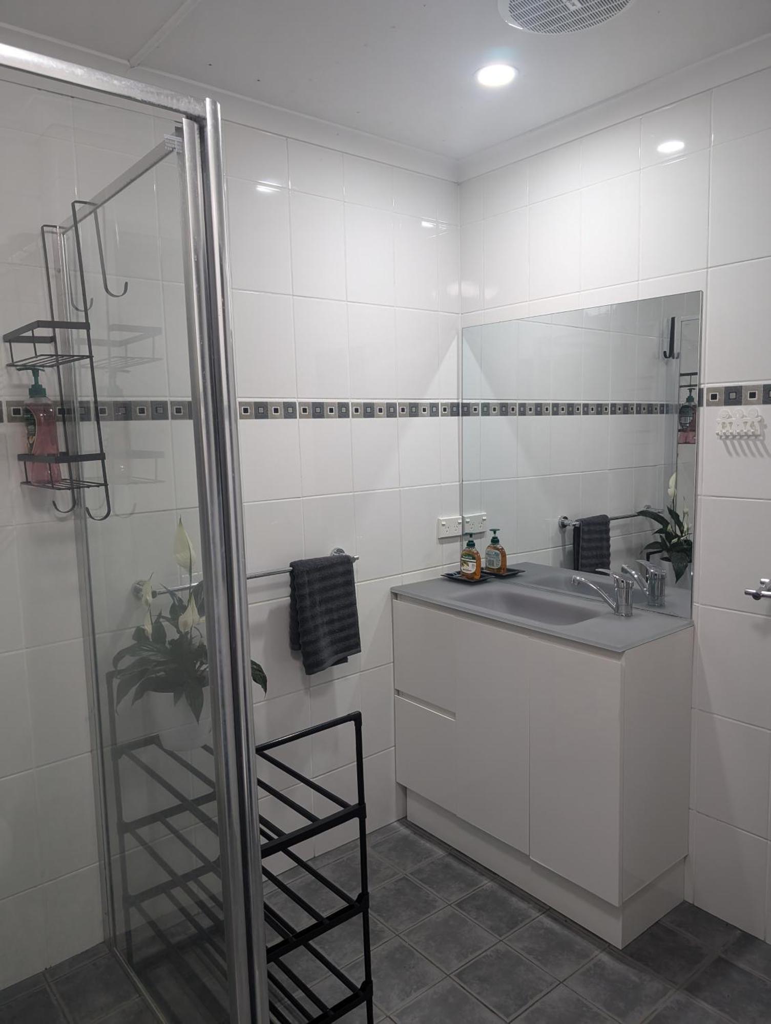 The Quinn - Inner Classic Queenslander Holiday home *