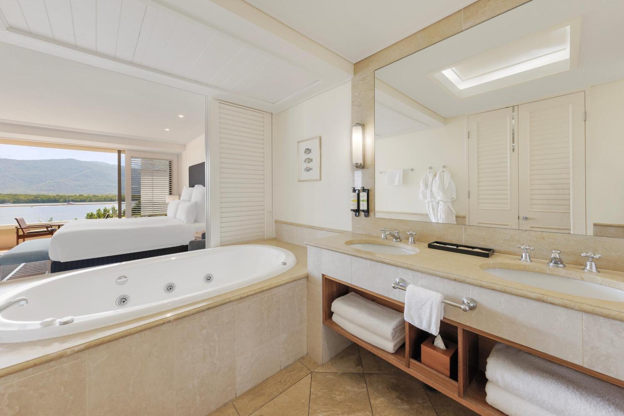 Pullman Reef Casino Hotel