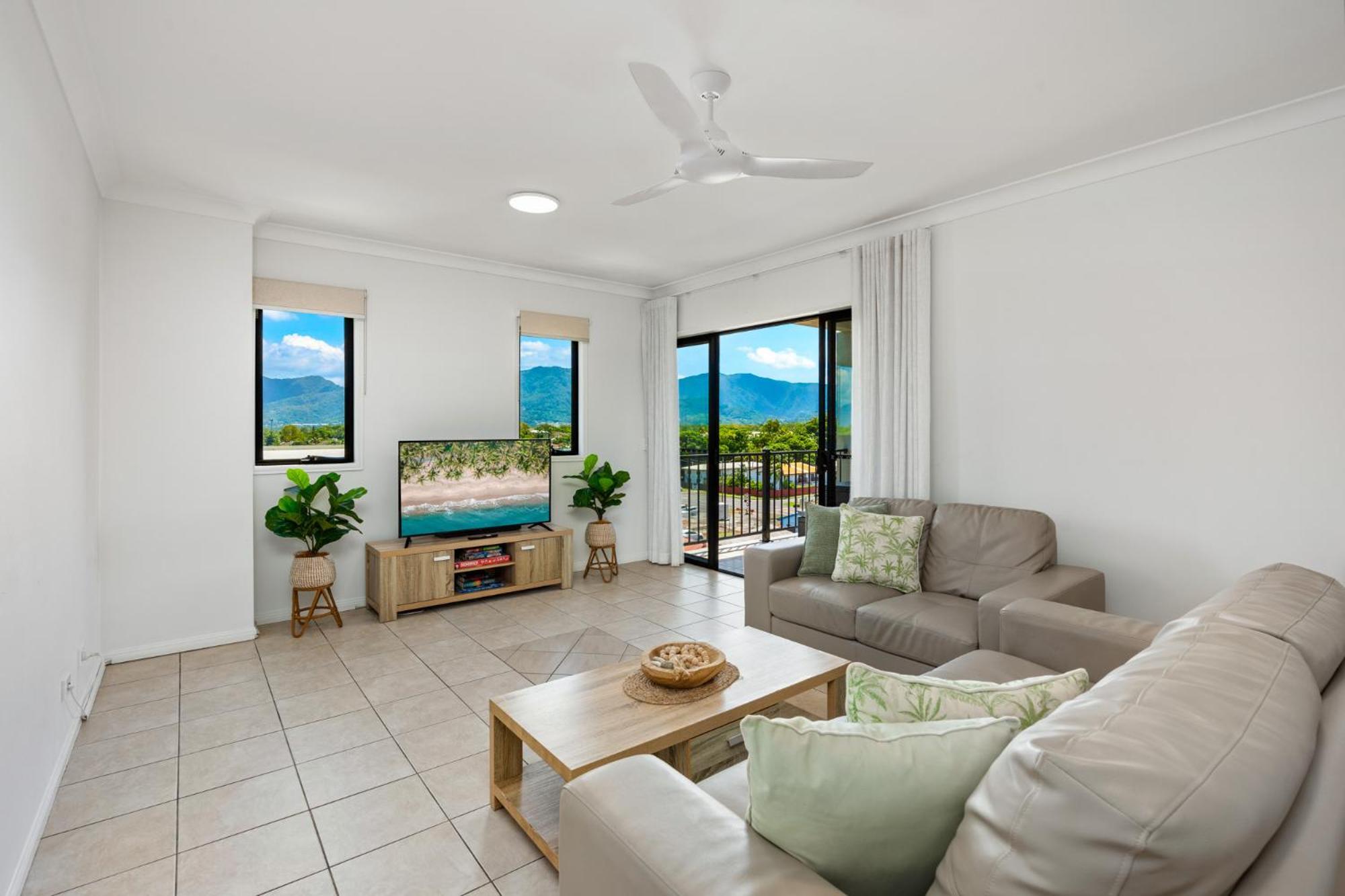 Penthouse - Private Rooftop Outdoor Gym, & Tv Area With Sunset & Mountain Views Apartment *