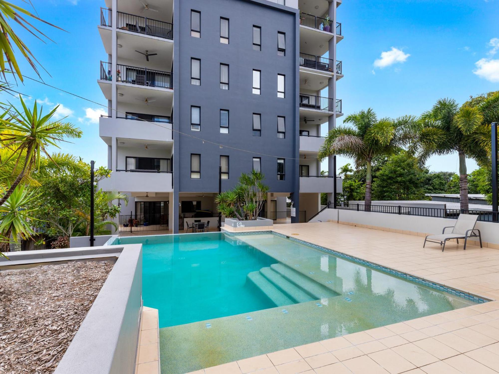 Penthouse - Private Rooftop Outdoor Gym, & Tv Area With Sunset & Mountain Views