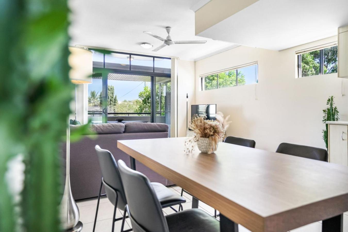 Seabreeze Loft- 2km To Centre. 4km To Airport Cairns