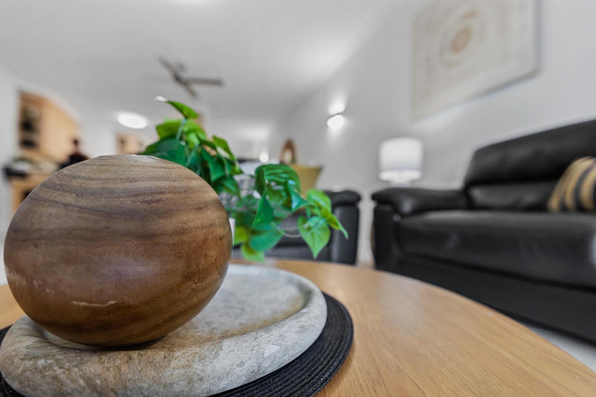 Apartment Cozy 3-bedroom Oasis With Pool Access In Cairns