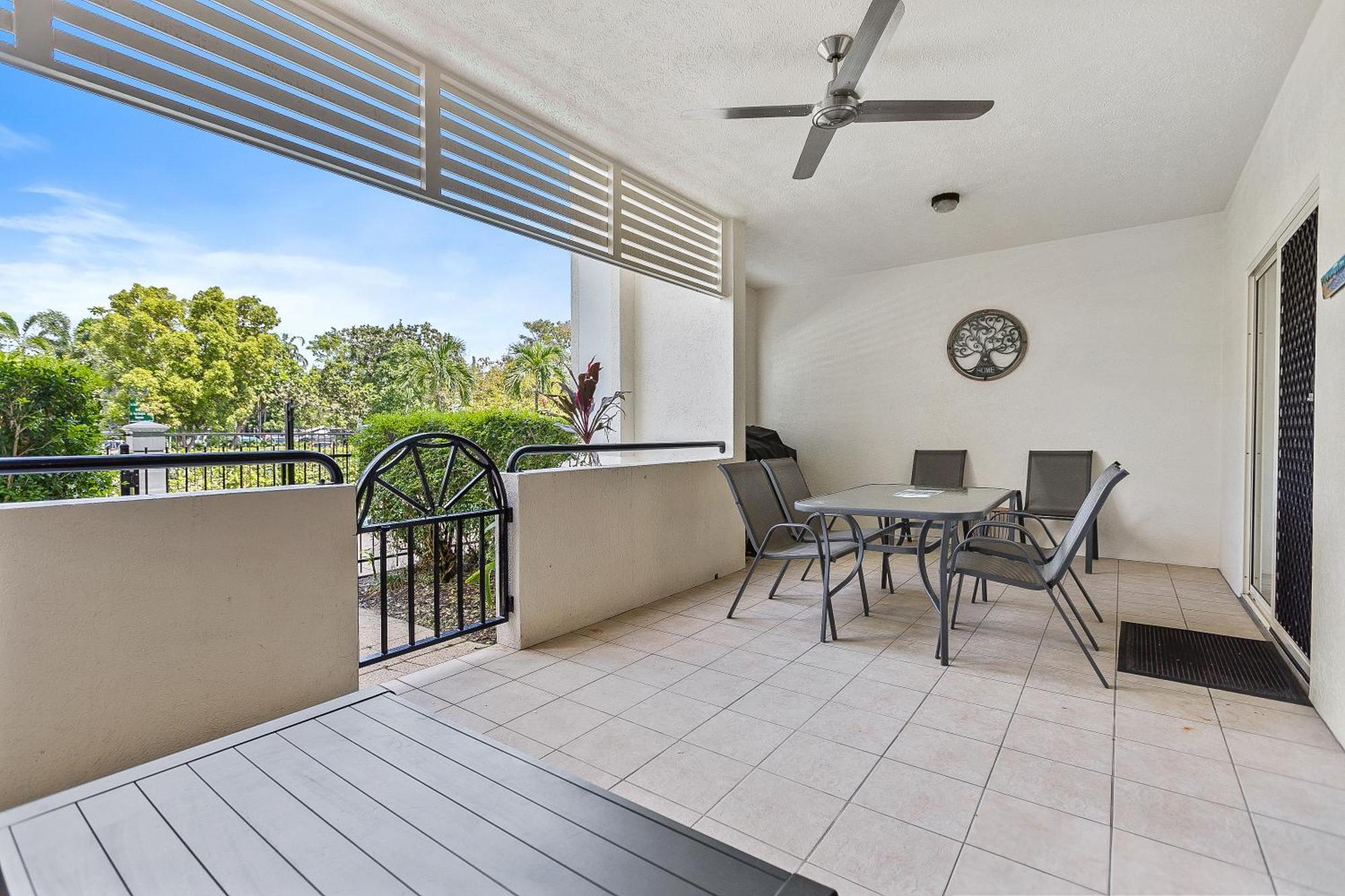 Cozy 3-bedroom Oasis With Pool Access In