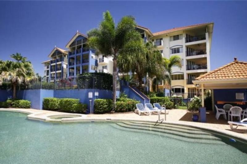 North Cove Waterfront Aparthotel Cairns