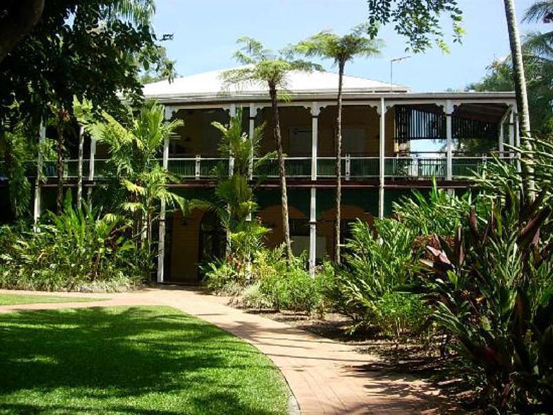 Hotel Colonial Club