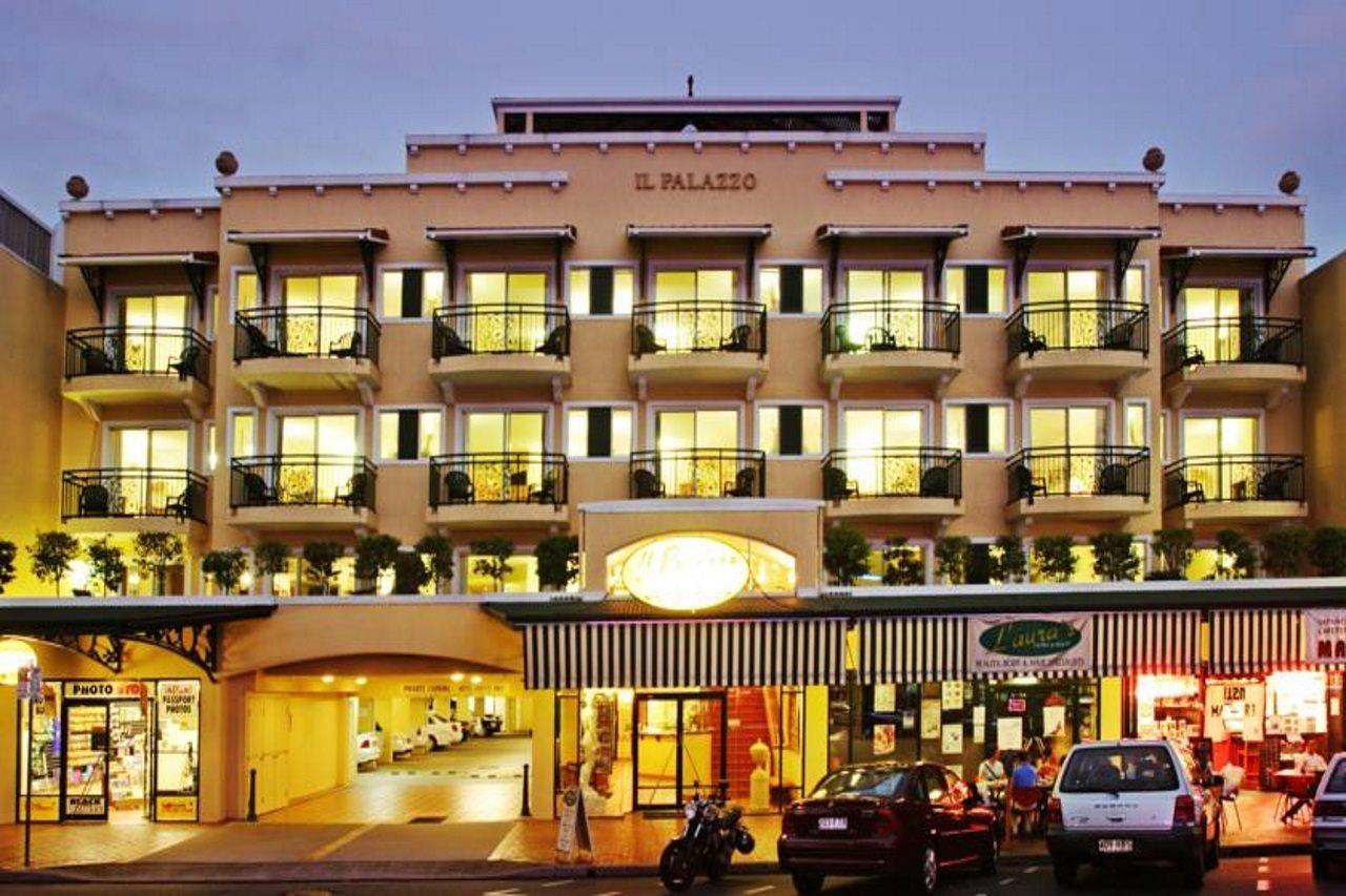 Il Palazzo Cairns