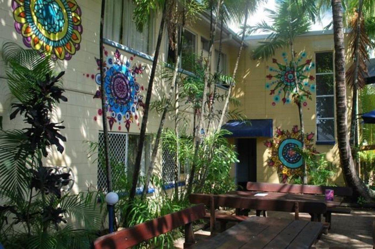 Hostel Mad Monkey Village Cairns