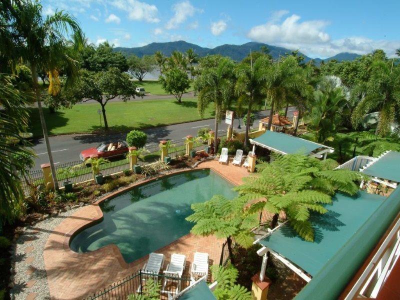 Aparthotel Waterfront Terraces Cairns