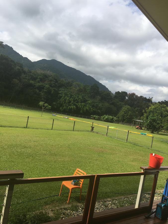 Homestead Redlynch Pet And Family Friendly Bed & Breakfast Cairns