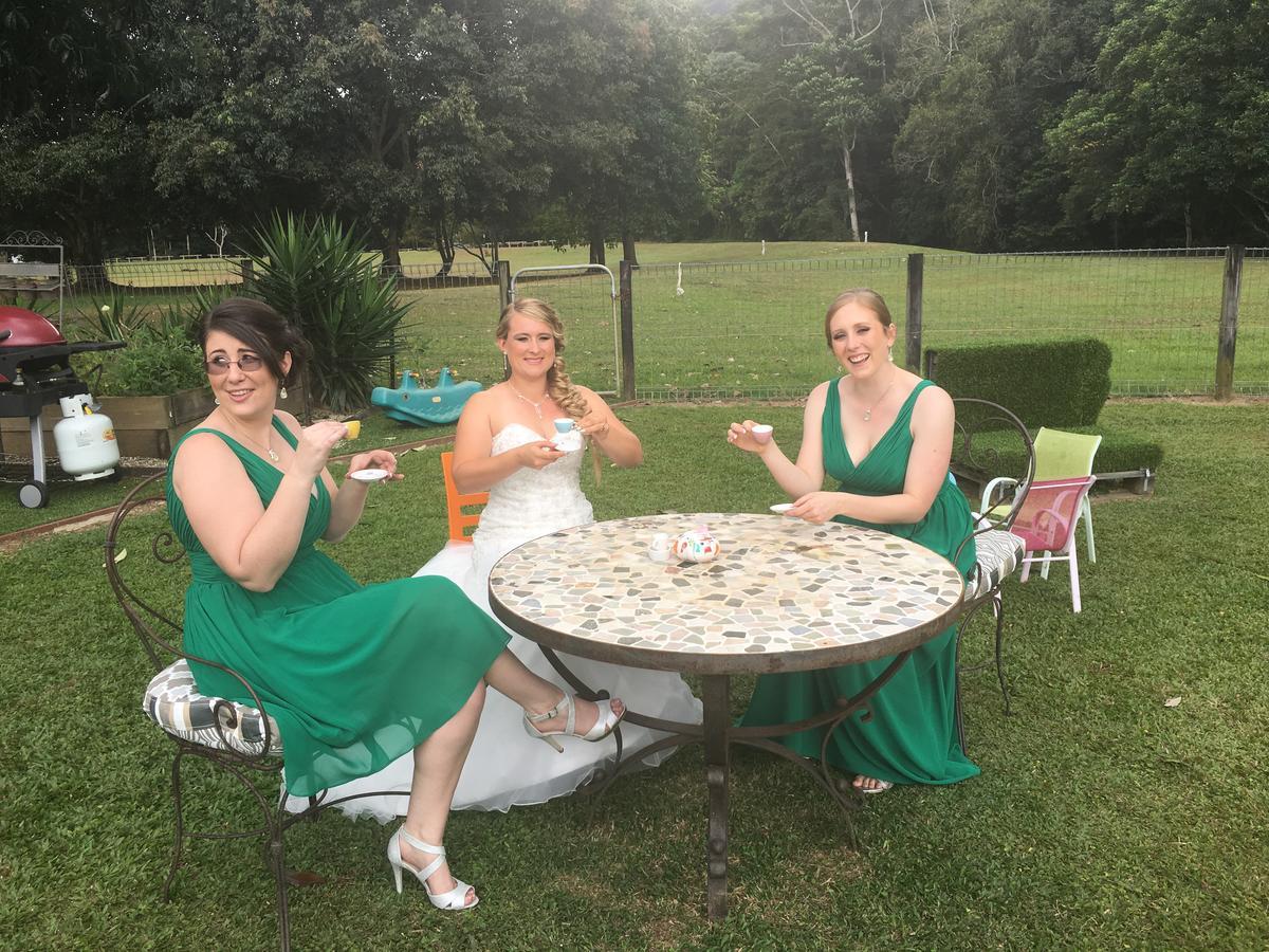 Homestead Redlynch Pet And Family Friendly Bed & Breakfast Cairns