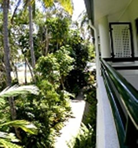 Half Moon Bay Aparthotel