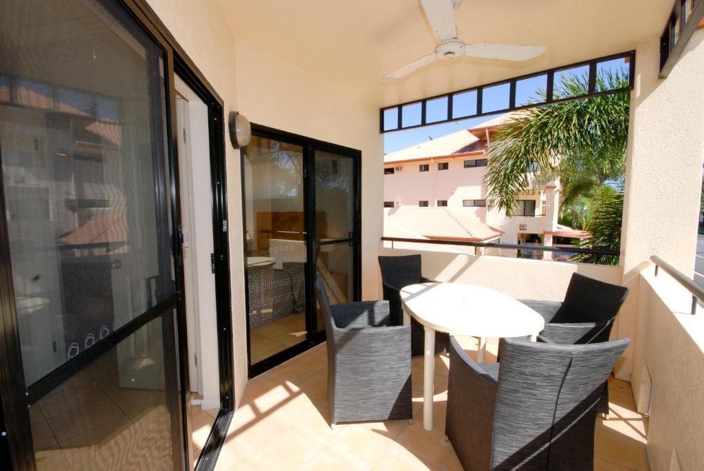 Plaza Aparthotel 4*