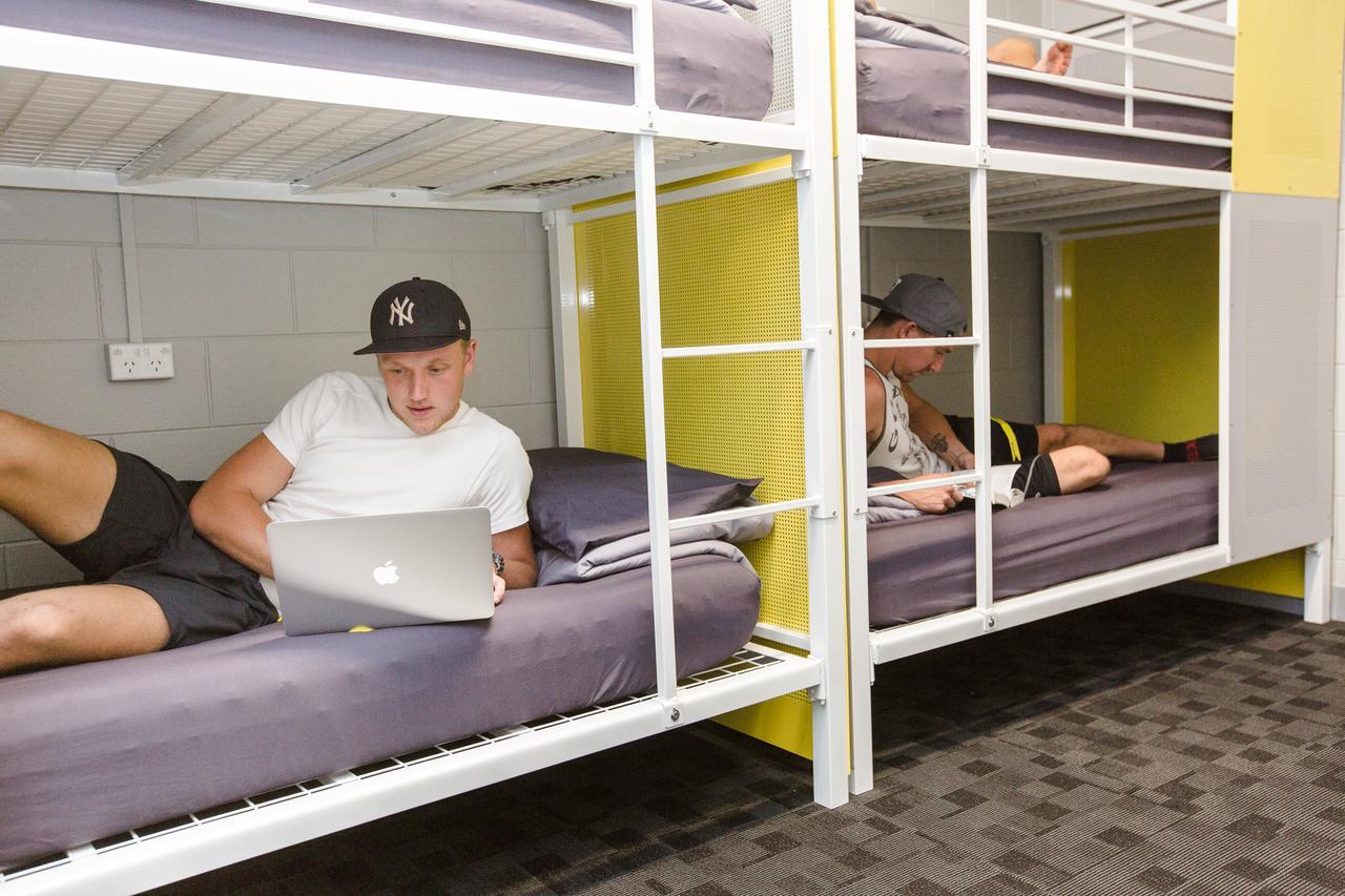 Hostel Mad Monkey Village *