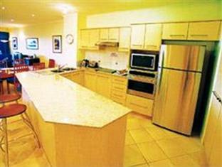North Cove Waterfront 4* Cairns