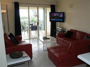 North Cove Waterfront 4* Cairns