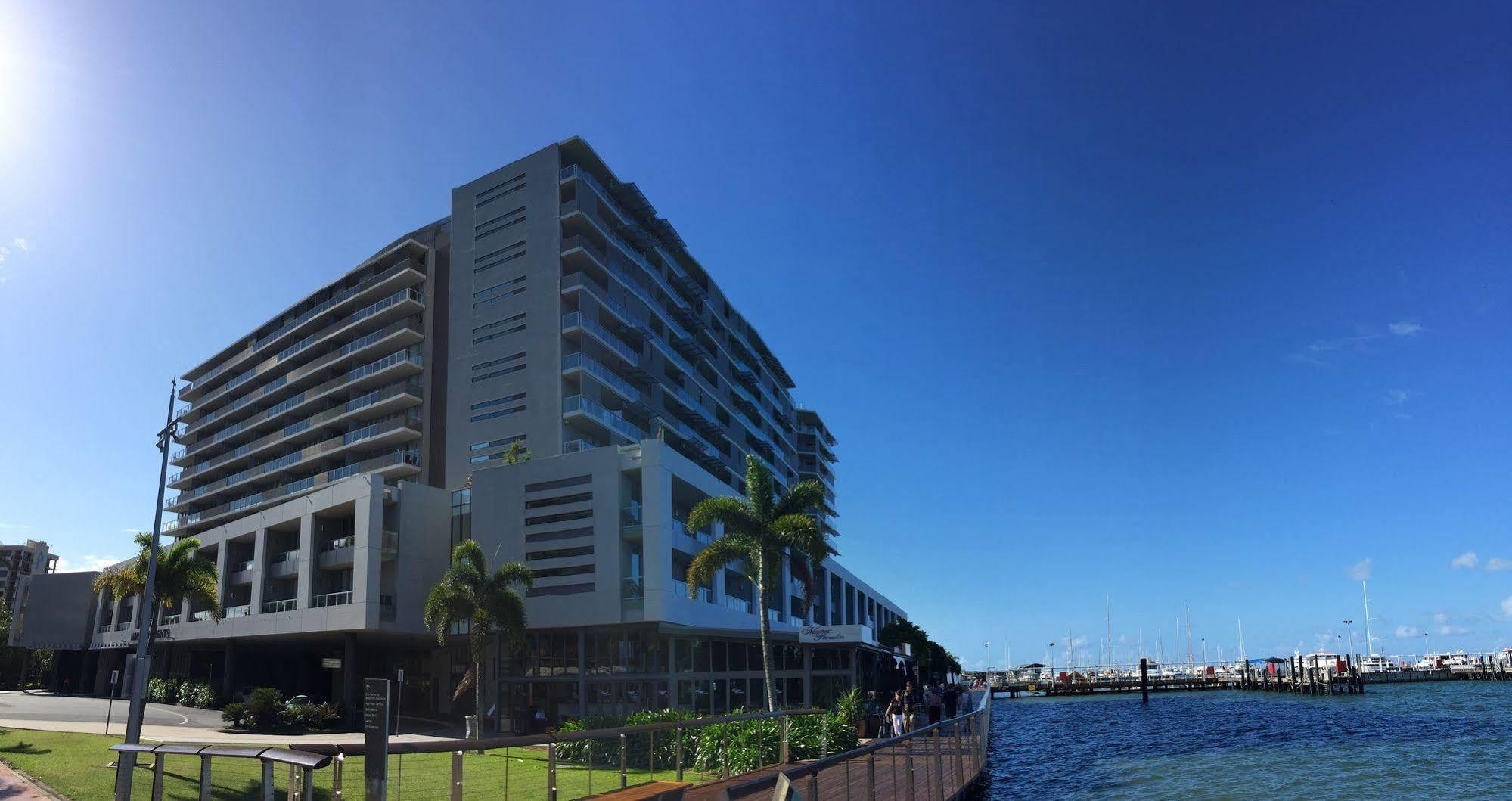 Private 4* Cairns