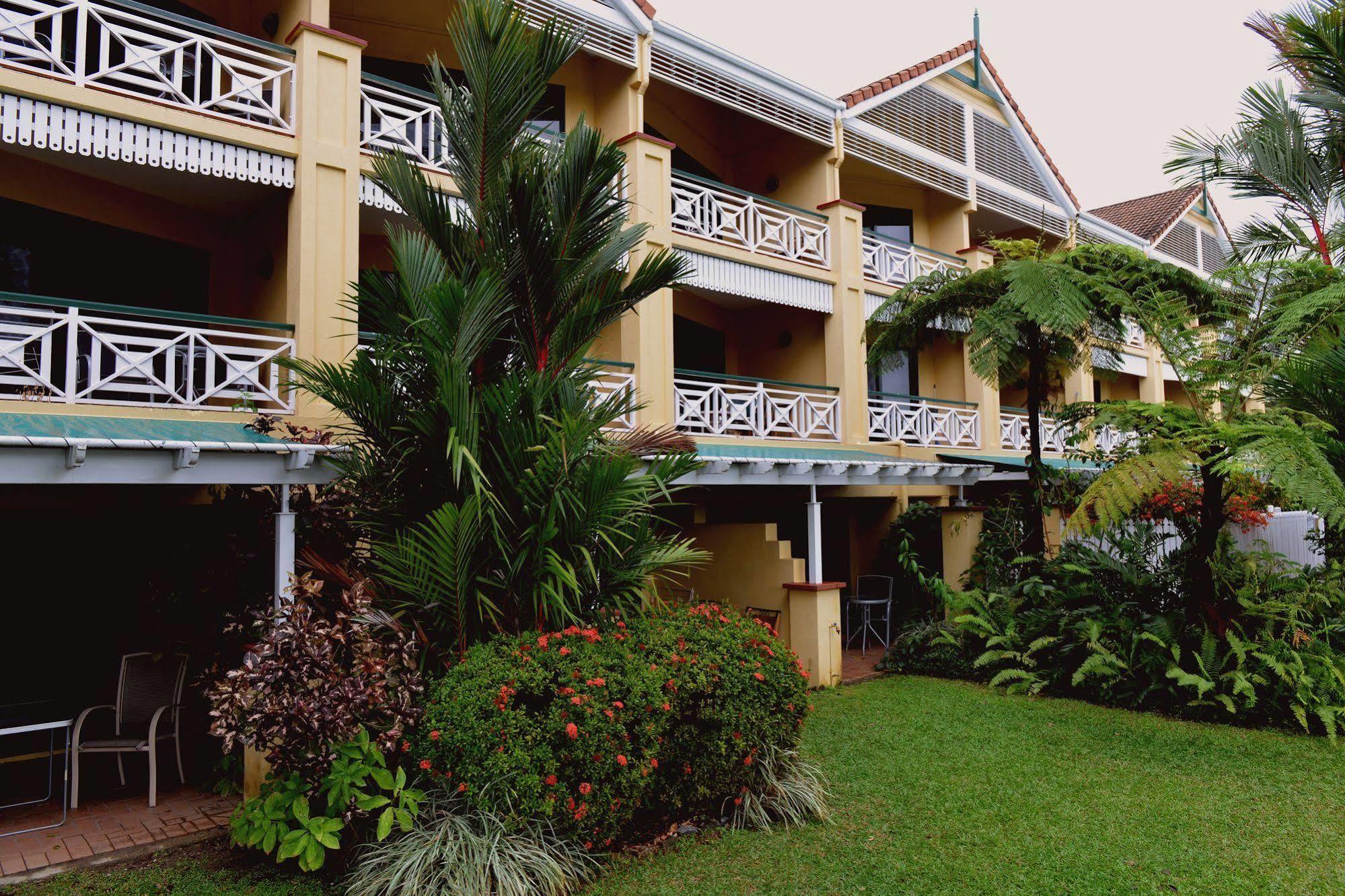 Aparthotel Waterfront Terraces Cairns