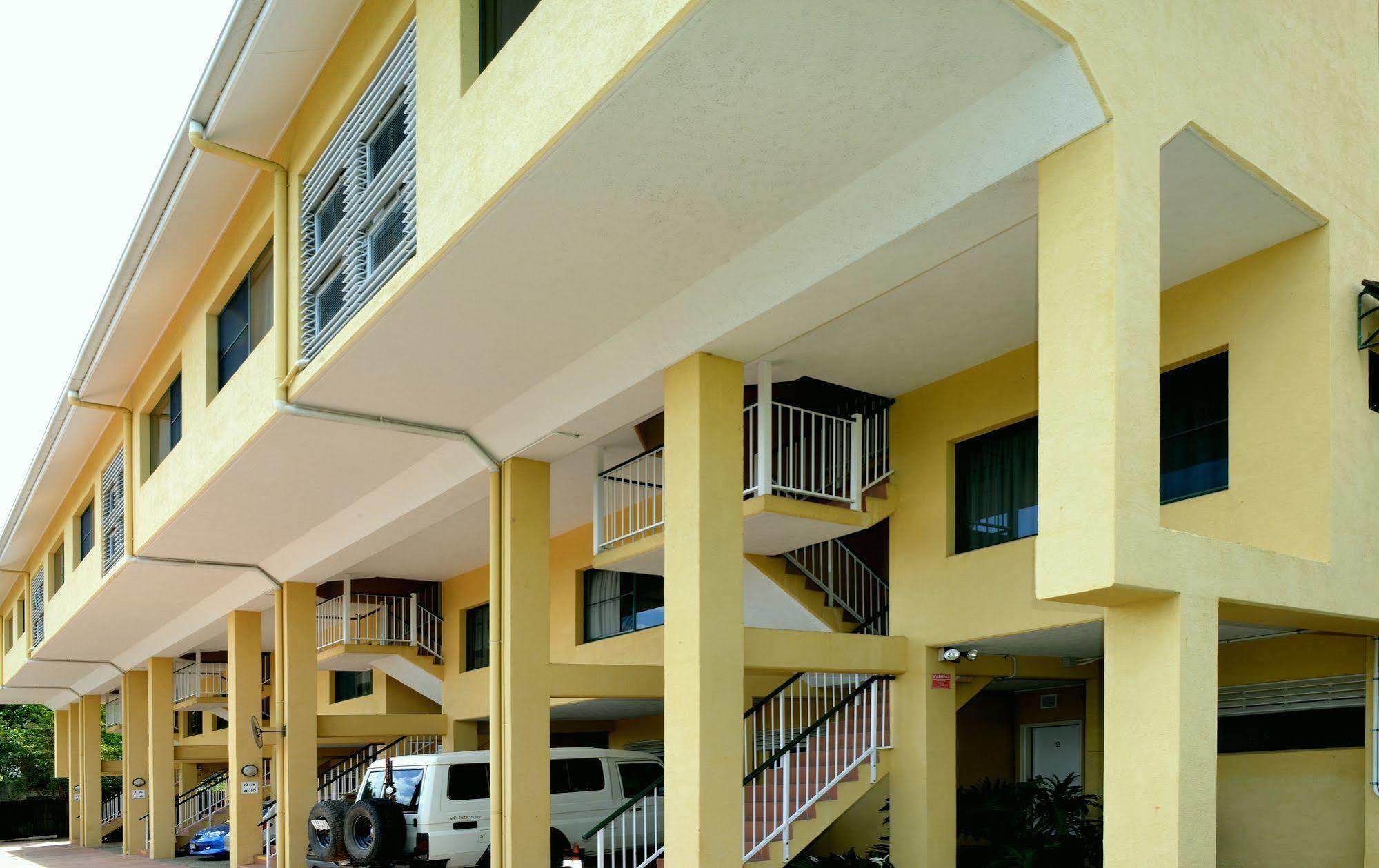 Waterfront Terraces Cairns