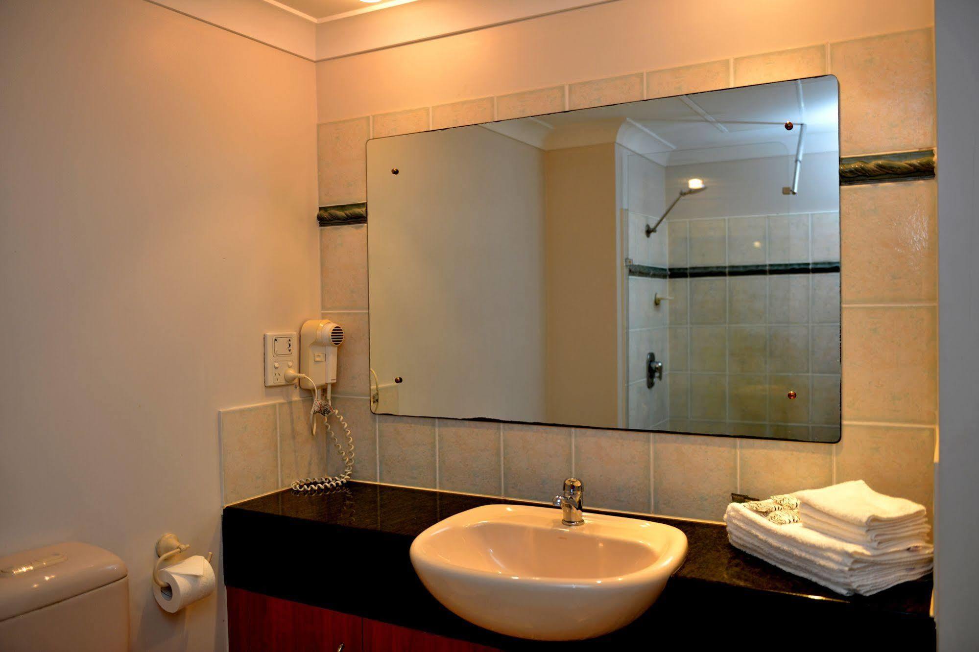 Waterfront Terraces Aparthotel 4*