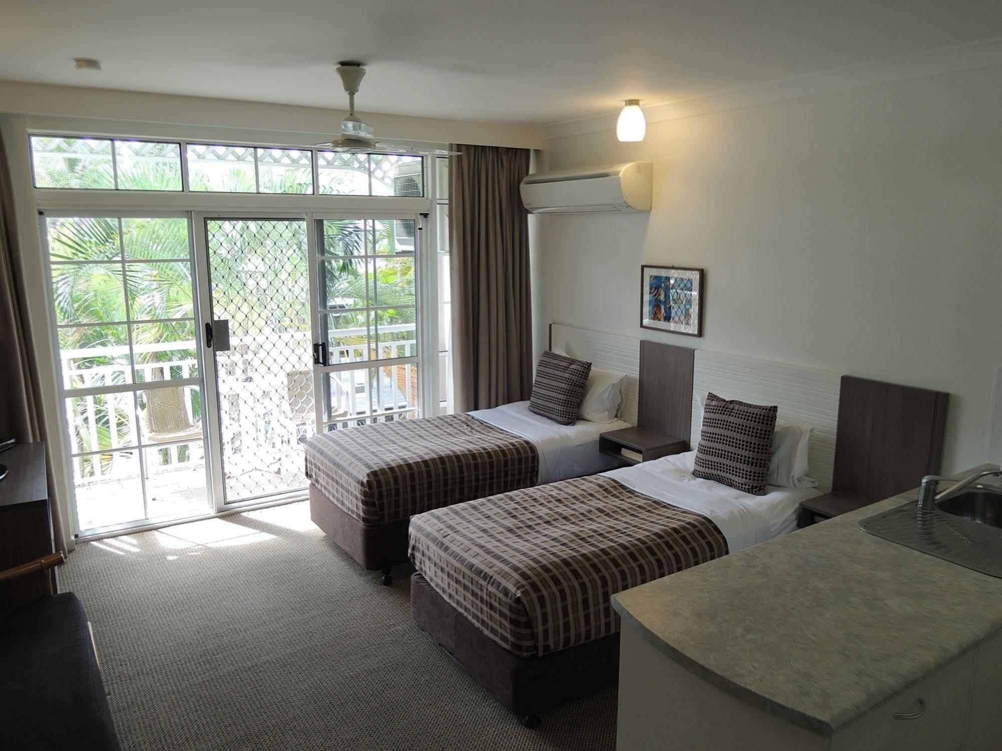 Reef Palms 3*