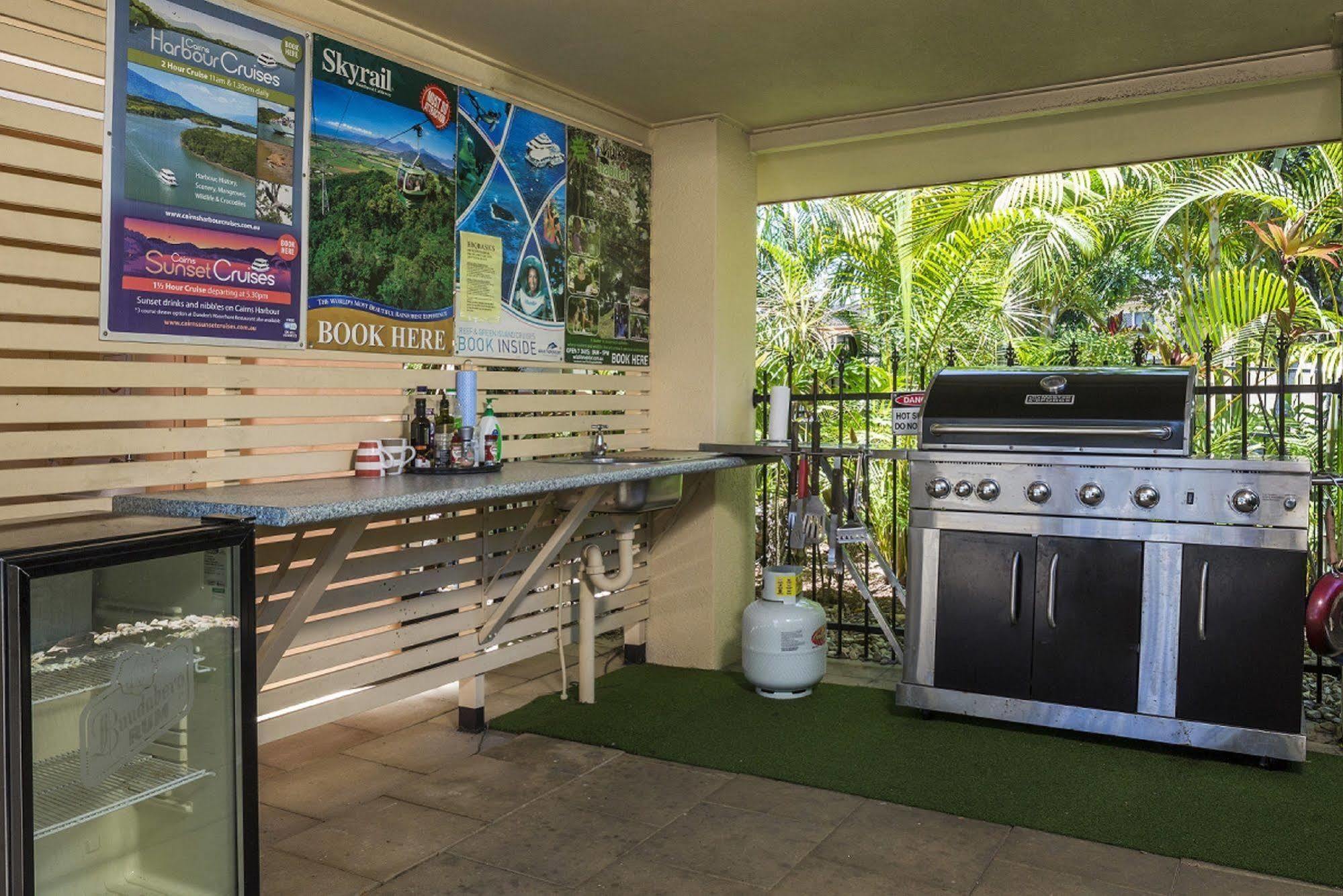 Plaza Aparthotel Cairns
