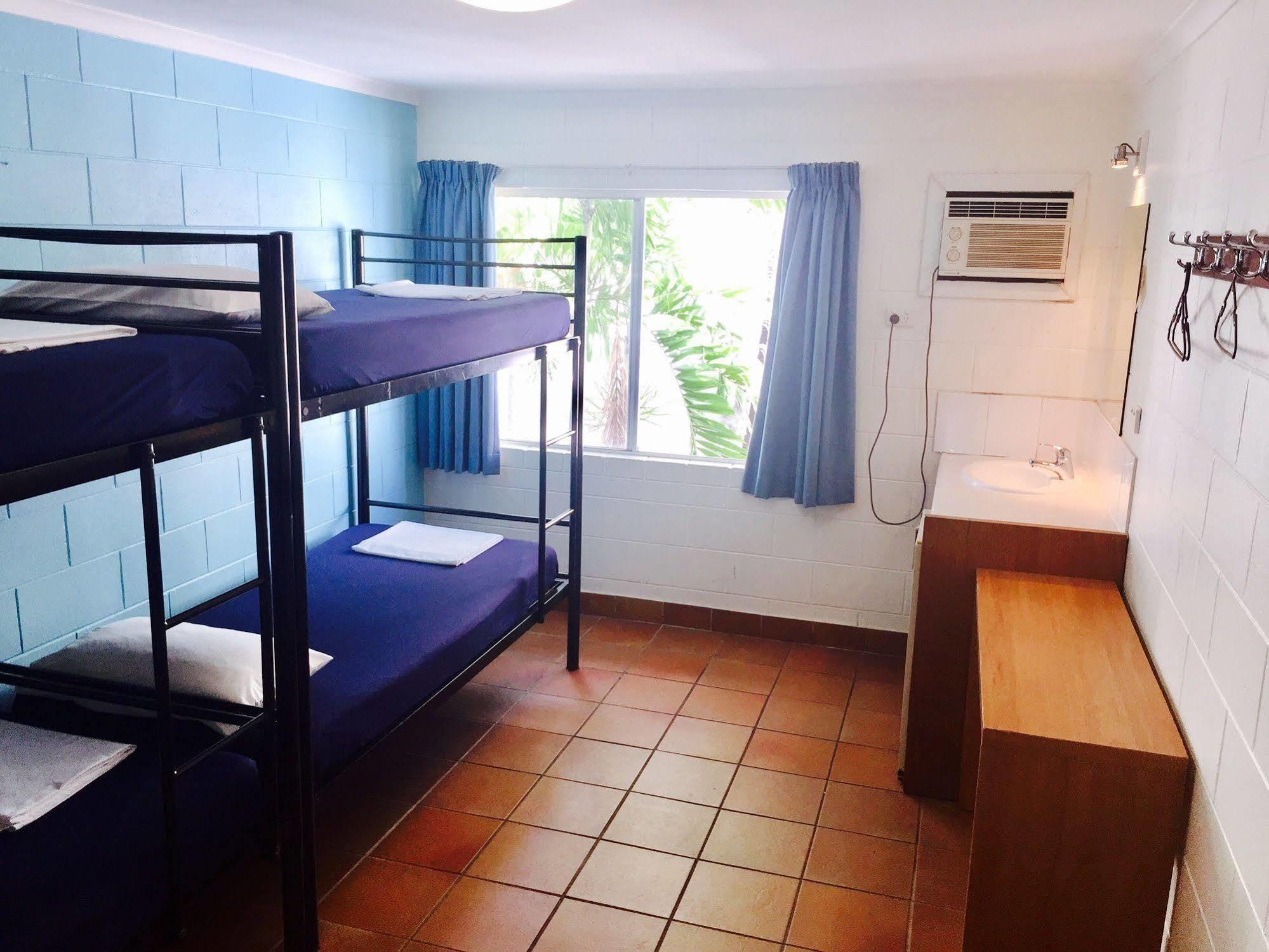 Hostel Mad Monkey Village