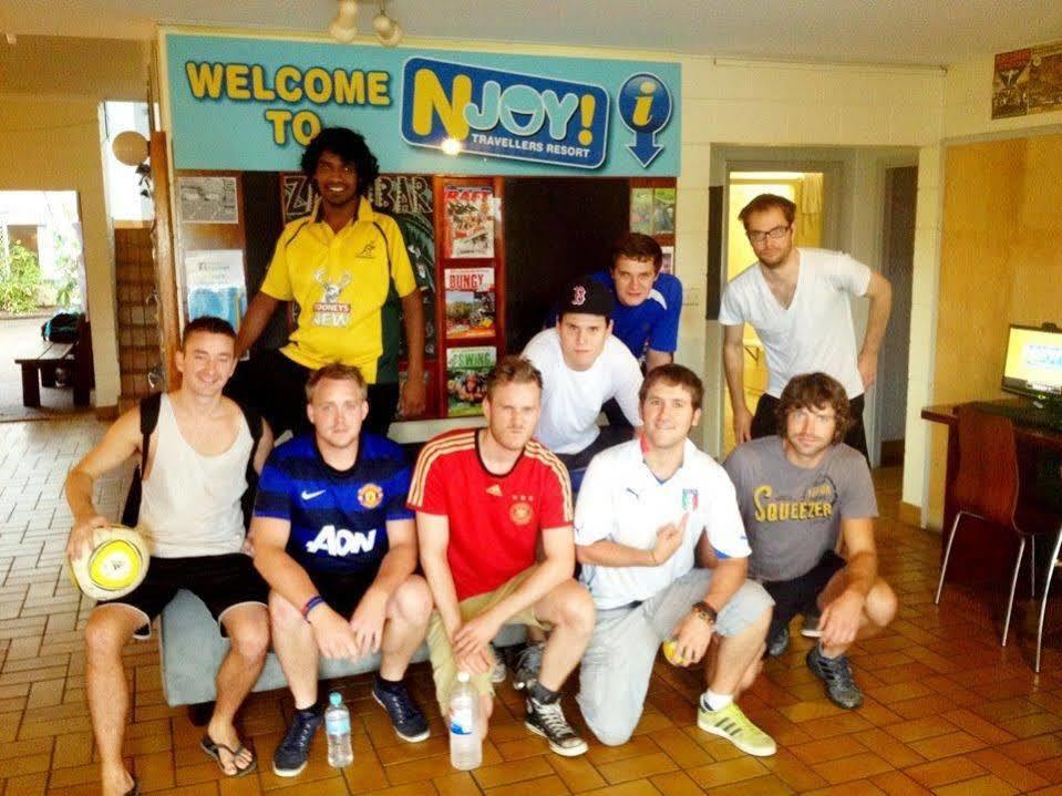 Mad Monkey Village Hostel *