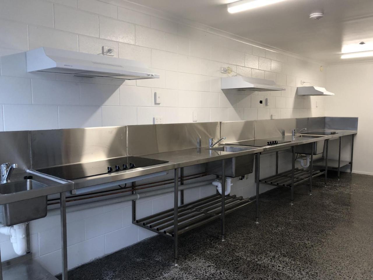 Redkey & Backpacker Hostel Cairns