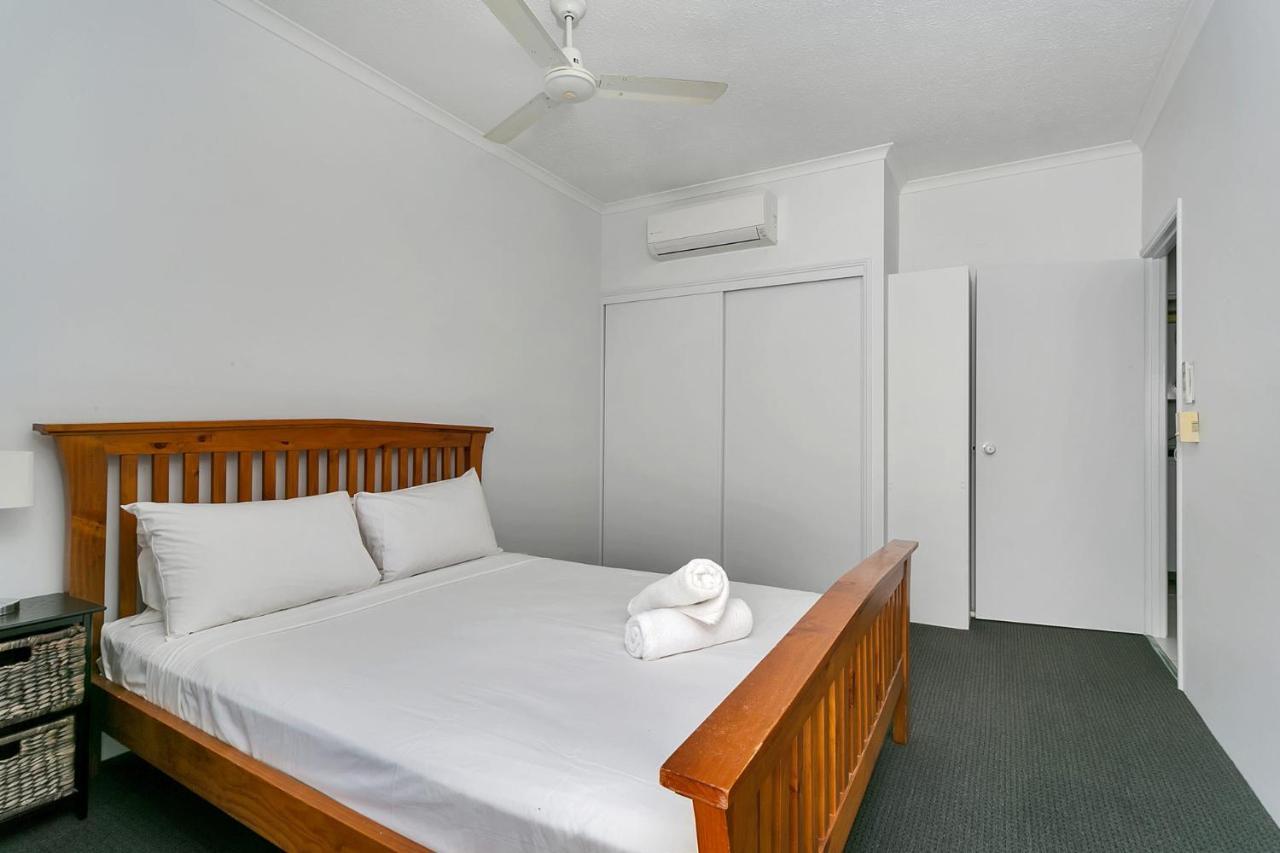 Bayside City Two Bedroom Apartment Cairns