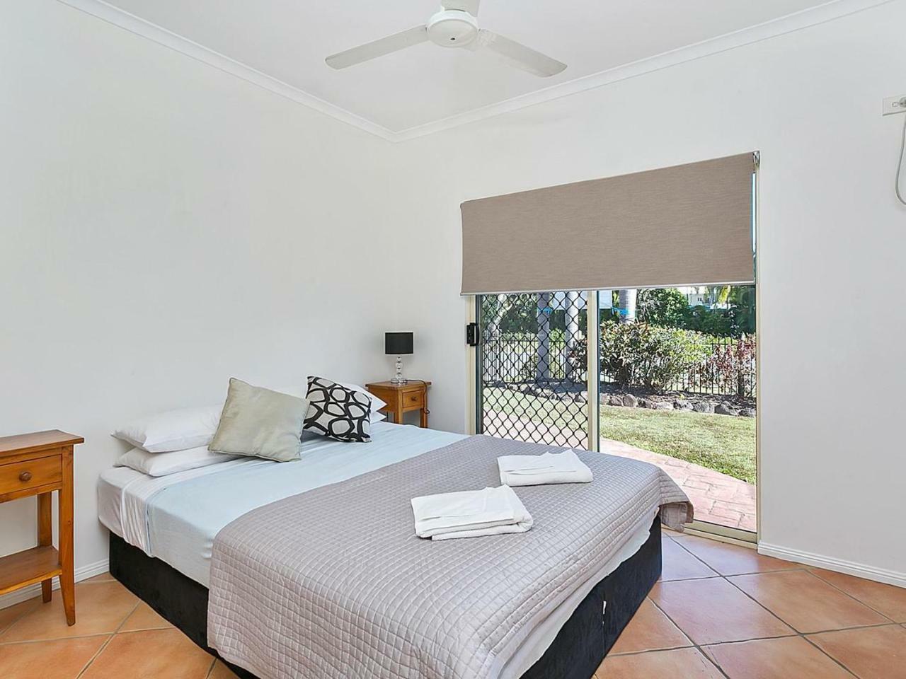 Beachcomber Trinity Beach Holiday home