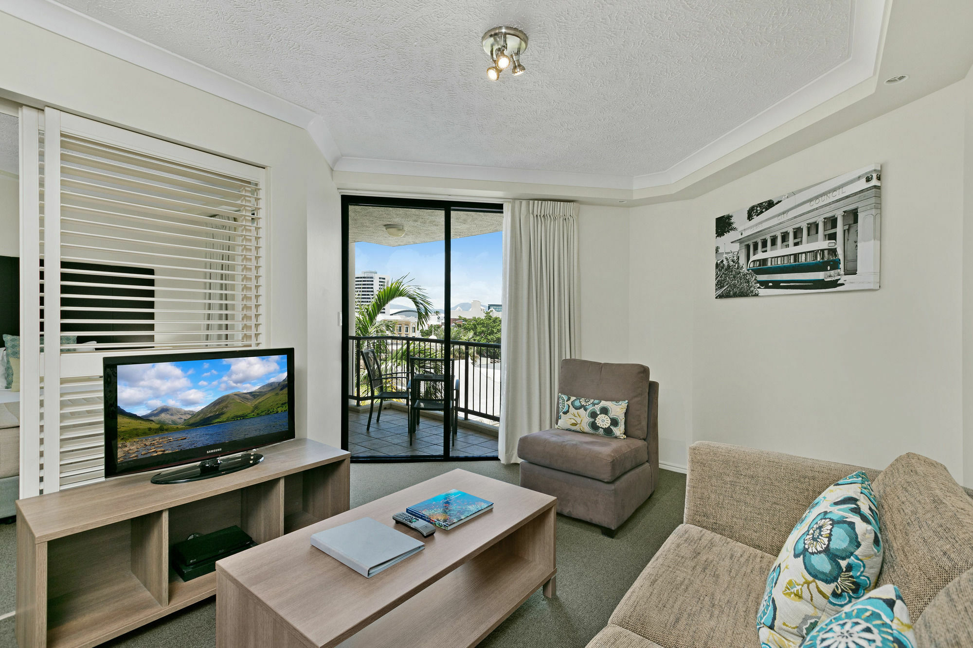 Mantra Esplanade 4*