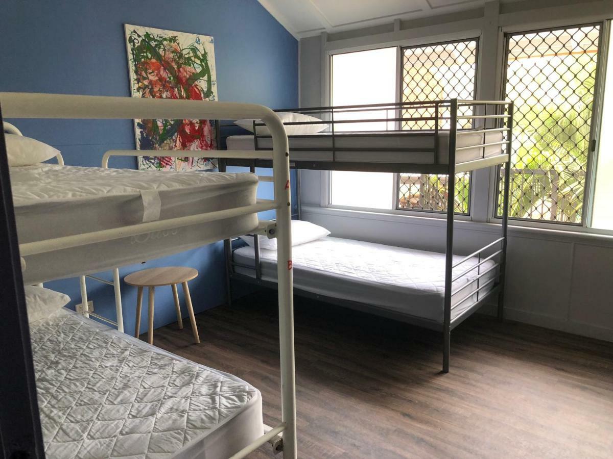Hostel Reef Backpackers *