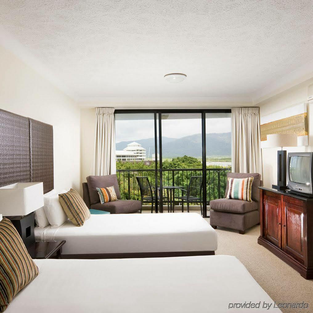 Mantra Esplanade 4* Cairns