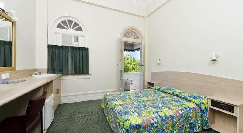 Hides Hotel