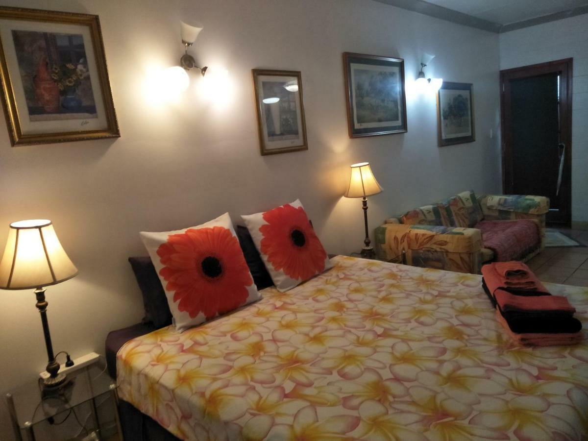 Homestay At Julie's *