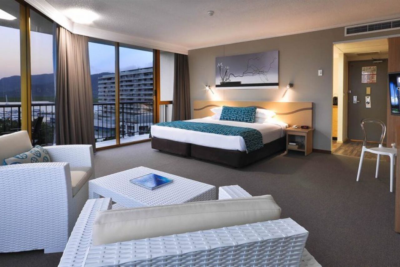 Pacific 4*