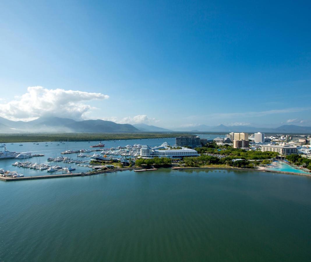 Oaks Cairns
