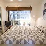 Minnie St 2 Bedroom / 2 Bathroom Apartment